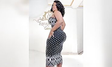 Ebony Cougar With A Massive Booty