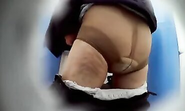 Voyeur: Inexperienced Granny Torn Up in Public Toilets