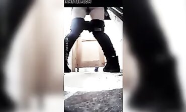 Amateur College Mature Woman Pissing