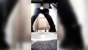 Amateur College Mature Woman Pissing