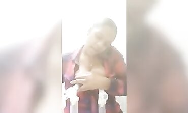 Youtuber Hides Nipples To Keep Her Videos From Being Deleted