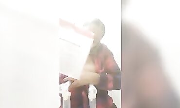 Youtuber Hides Nipples To Keep Her Videos From Being Deleted