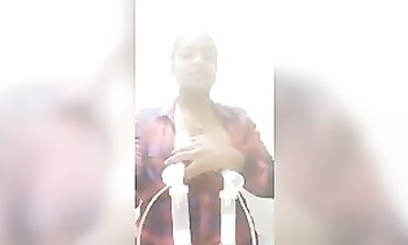 Youtuber Hides Nipples To Keep Her Videos From Being Deleted
