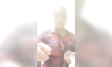 Youtuber Hides Nipples To Keep Her Videos From Being Deleted