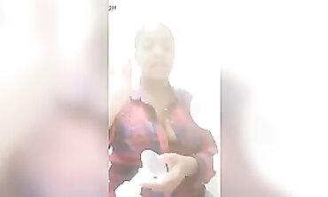 Youtuber Hides Nipples To Keep Her Videos From Being Deleted