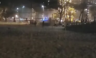 Latina Brunette Exibicionismo na Praia em Doblo