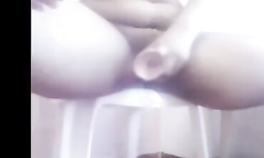 Plump Latina BBW Squirts While Using Vibrator