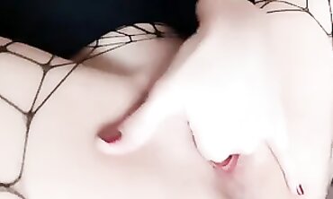 Solo Amateur Shaved Pussy Masturbation to Orgasm