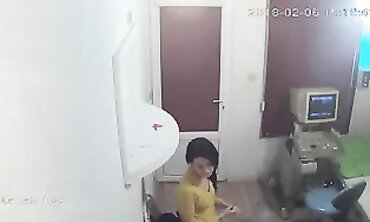 Gorgeous MILF Doctor Caught on Secret Hospital Camera