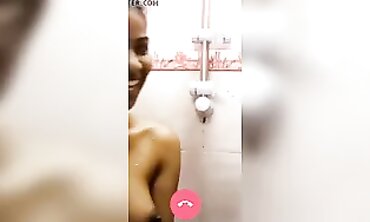 Indian College Girl Reveals Boobs On Webcam Call