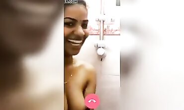 Indian College Girl Reveals Boobs On Webcam Call