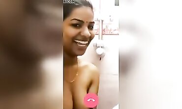 Indian College Girl Reveals Boobs On Webcam Call