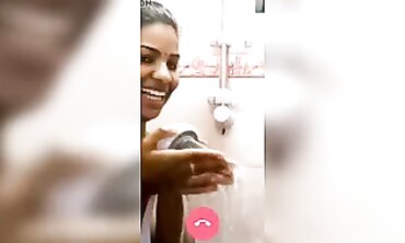 Indian College Girl Reveals Boobs On Webcam Call