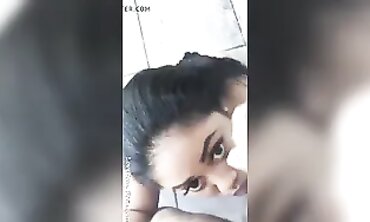 African Amateur Gives Blowjob And Gets A Facial