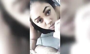 African Amateur Gives Blowjob And Gets A Facial