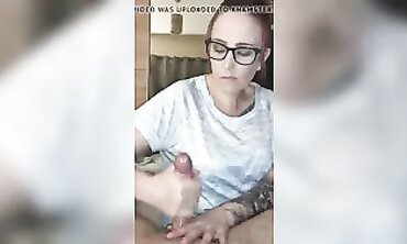 British BBW MILF Gets Early Morning Handjob