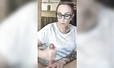 British BBW MILF Gets Early Morning Handjob