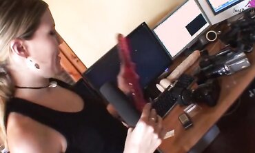 One on One, Natural Tits, Facial Cumshot, Shaved Pussy, 18+, Fresh Faces