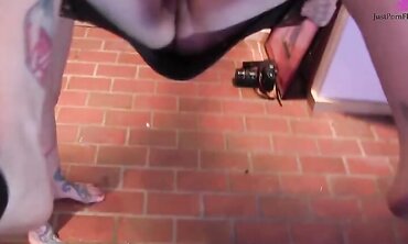 Bella Vendetta Submits Fully To Lesbian Bettie Bondage In Her Sex Swing