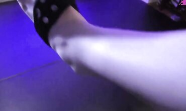 Bella Vendetta Submits Fully To Lesbian Bettie Bondage In Her Sex Swing