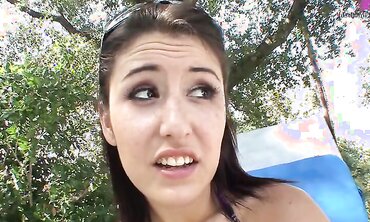Tara Holiday And Missi Daniels Have Lesbian Relations
