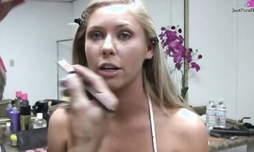 Blonde Girl Taking It in the Pussy