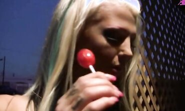 Sexy Blonde Want to Ride High