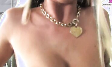 Sexy Blonde Want to Ride High
