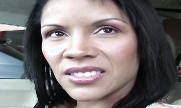 Elena Heiress Likes It Raw