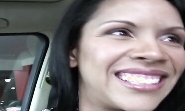 Elena Heiress Likes It Raw