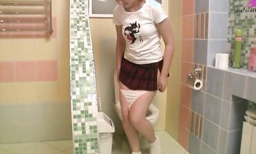 Sex Toy, Masturbation, Bathtub, Fresh Faces, Lesbian, Amateur