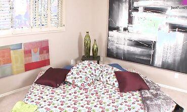 Amber Rayne Takes A Black Cock Inside Of Her Ass And An Anal Creampie Too