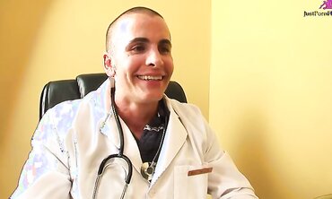 Natural Tits, Shaved Pussy, Patient/Doctor, One on One, Tattooes/Piercings