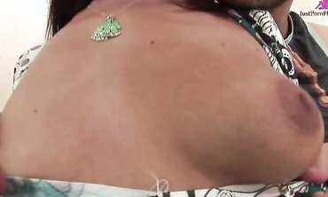 Anna Gets An Anal Creampie During Her First Ass Sex Experience!