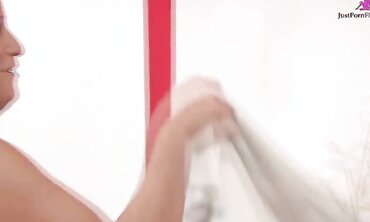 Harlee Gets Aroused By Jewel's Massage