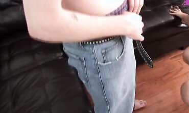 Smokin hot brunette does dude on leather couch.  Cum shot on ass.