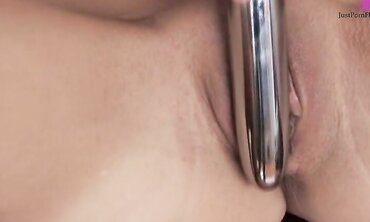 Vanessa Gold, Pamela French, And Alyssa Reece Get Together For A Threesome