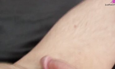 Funky haired blond meets dude on the net and ends up getting her brains fucked out.  Cum shot on tits.