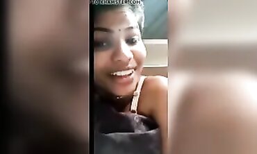 Tricky School Bimbo - Exclusive Footage of Teen Flashes in Classroom
