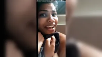 Tricky School Bimbo - Exclusive Footage of Teen Flashes in Classroom