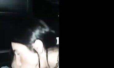 Slender Girlfriend Offers Blowjob and Handjob in Car