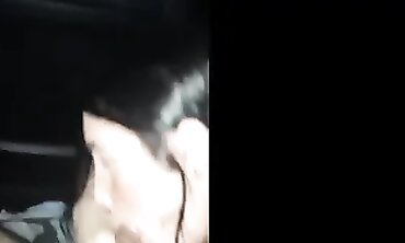 Slender Girlfriend Offers Blowjob and Handjob in Car