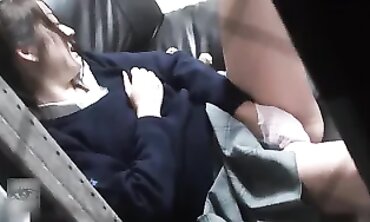 清纯学生妹超短裙内裤自慰