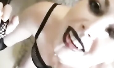 Smoky Blowjob With A Facial
