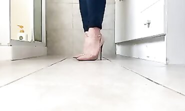 Louis Vuitton High Heels Fashion Show - Exotic Dancers in Stilettos