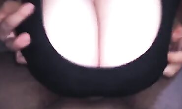Rocio: Corrida en mis tetas amateur