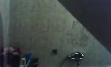La Belle Soeur Sous La Douche