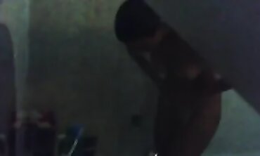 La Belle Soeur Sous La Douche