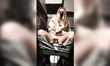 Sensuous Blonde Wiping Her Voluptuous Cunt