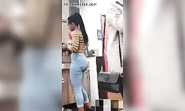Black Babe Shows Off Big Booty in Tight Denim Jeans